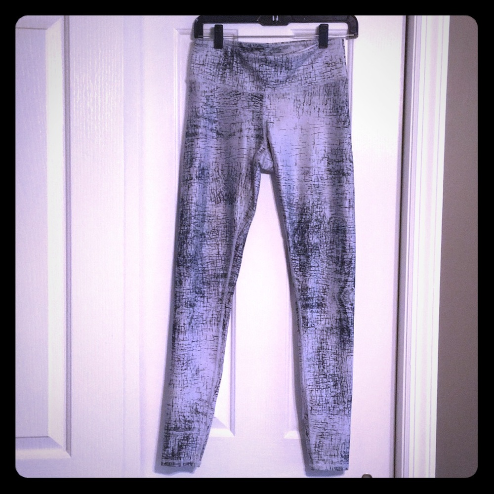 Alo Yoga Airlift Legging